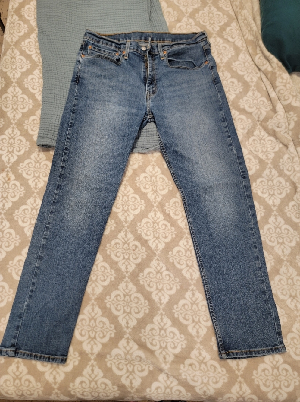 Levi's Slim Straight Men’s Jeans - Light Blue Wash